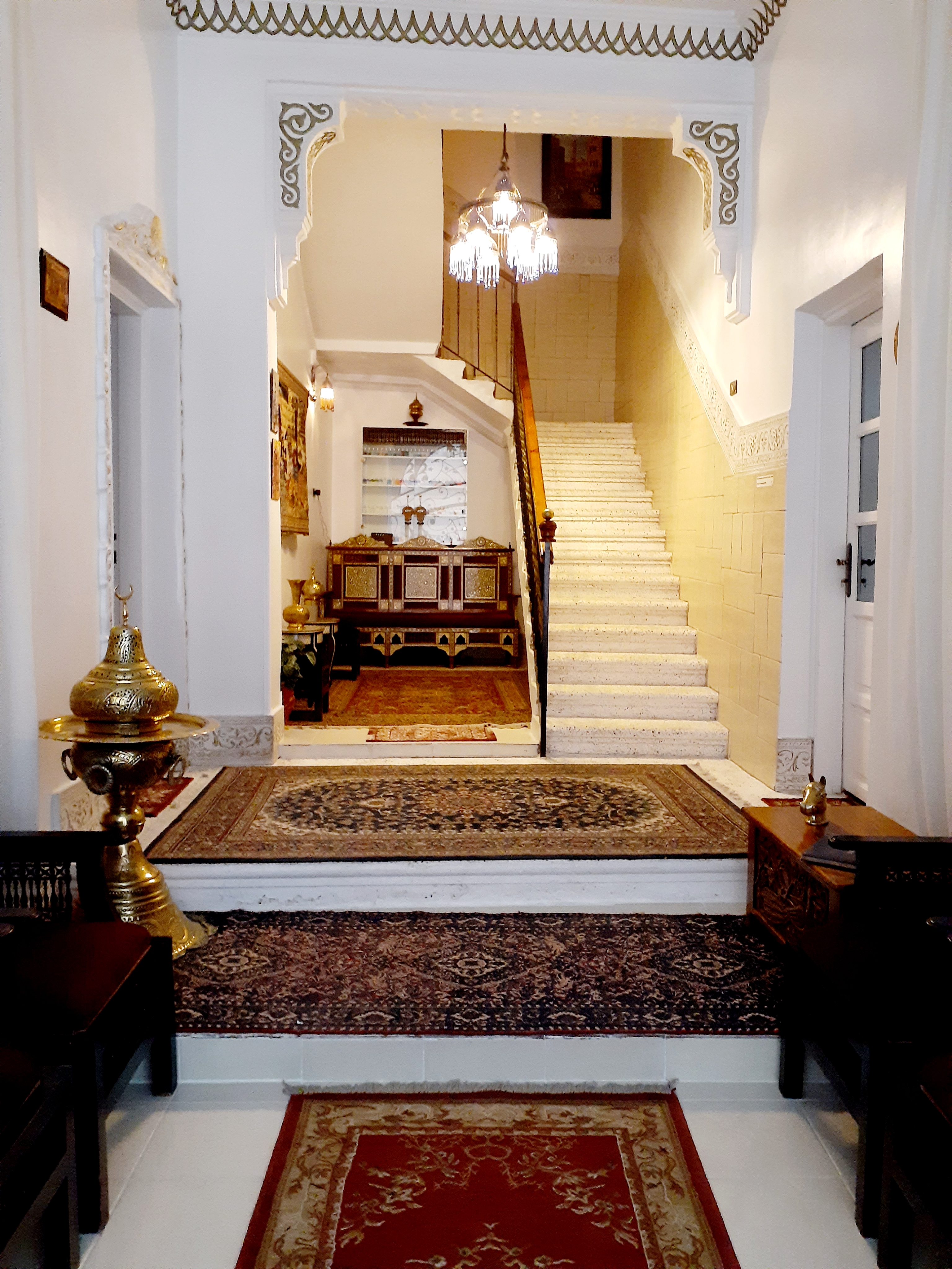 entrance, stairway and seating area at Mara House